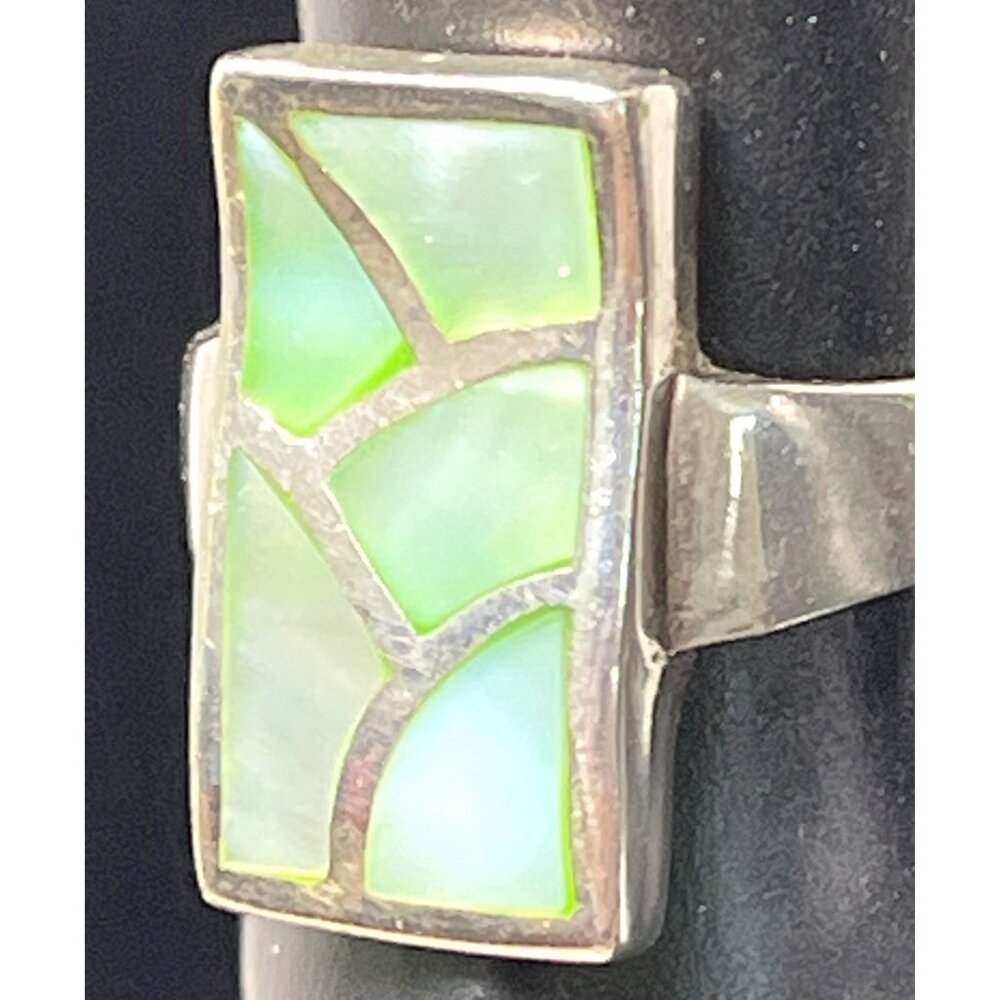 VTG Sterling Silver 925 Mother of Pearl Inlay Ring Iridescent Green White Sz 8.5 - Picture 6 of 15